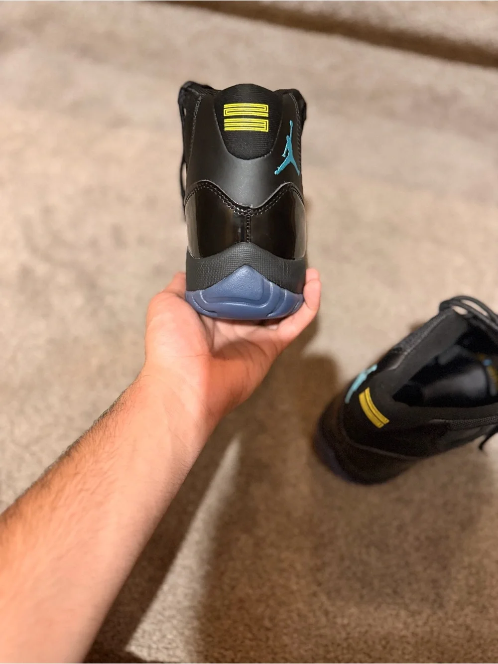 Jordan Men's size 10 gamma 11